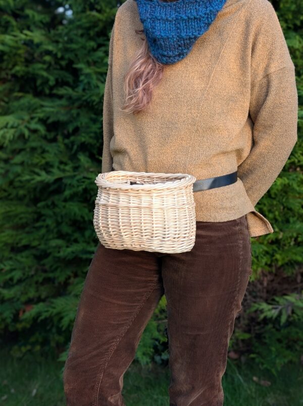 Hip Basket - A' Chrios